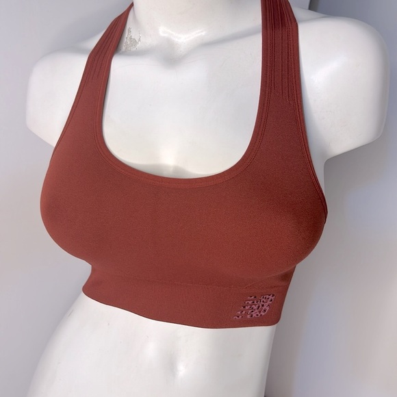 NEW BALANCE NB Ribbed Racerback Seamless‎ Athletic Tank Sports Bra Sz M - Picture 3 of 17